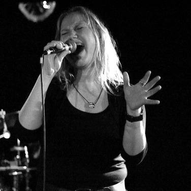 Marion Wendt, vocals